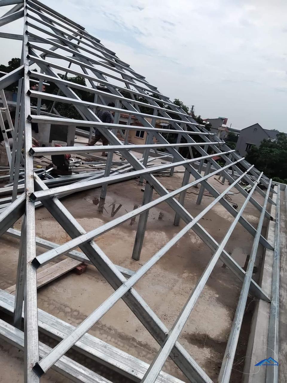 mái ngói kèo thép